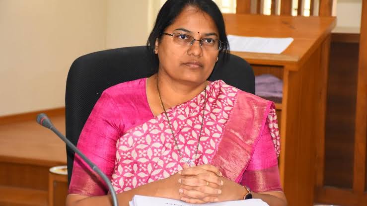 5.dr. b.Susheela